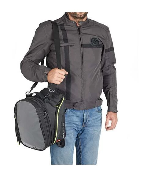 Givi EA142 Adventure 25L Tank Bag 4 Givi EA142 Adventure 25L Tank Bag - Image 2