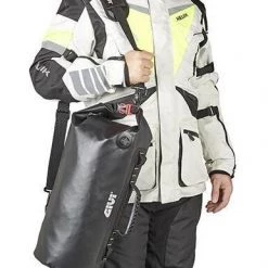 Givi GRT714B Waterproof 20L Cargo Bag 7 Givi GRT714B Waterproof 20L Cargo Bag -Givi Sales Store givi grt714 b waterproof20 l cargo bag 5
