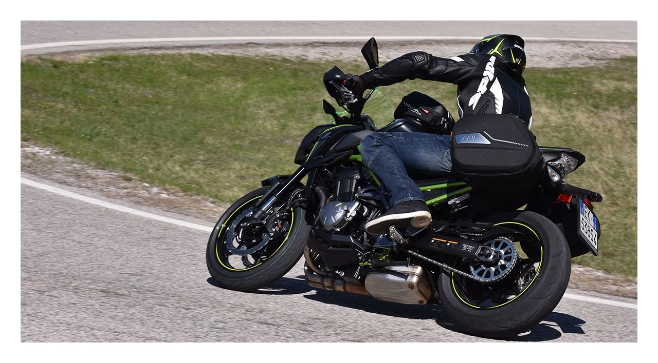 Givi ST604 Sport-T Multilock 22L Side Bags 7 Givi ST604 Sport-T Multilock 22L Side Bags - Image 5