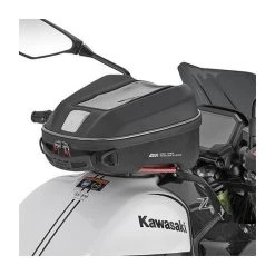 Givi ST611 Tanklock 6L Tank Bag -Givi Sales Store givi st611 tanklock6 l tank bag 5