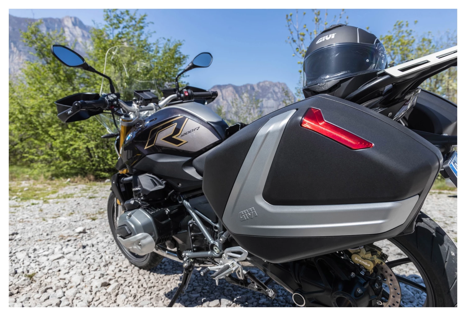 Givi V37 Side Cases 14 Givi V37 Side Cases - Image 12