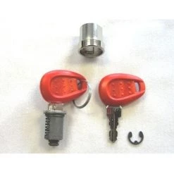 Givi Z661 / Z661A Red / Silver Keys And Lock Set